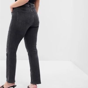 High Rise Classic Straight Jeans with Washwell in absolute black
